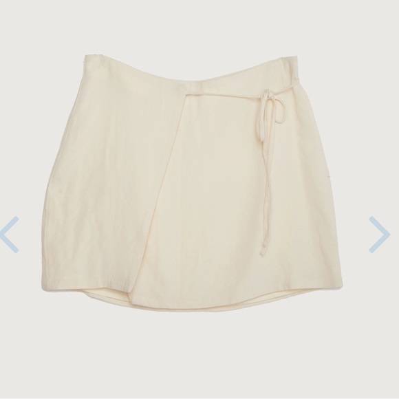 Wrap MINI SKIRT - Picture 1 of 4